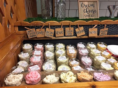 This Amish Cheese Shop In Ohio Has The Best Fudge In The。